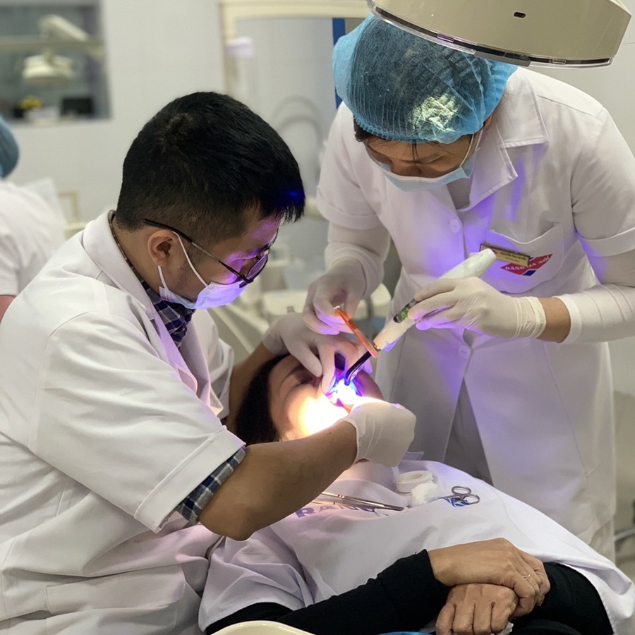 Răng sứ thẩm mỹ
