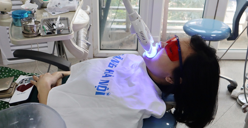 tay-trang-rang-laser