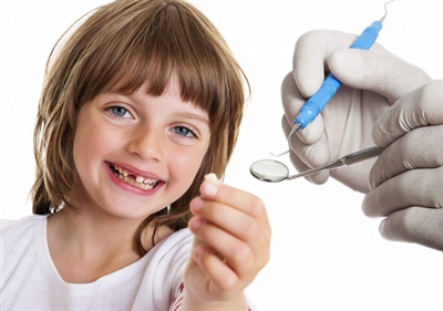 14 tuổi vẫn còn răng sữa, đi khám phát hiện u răng