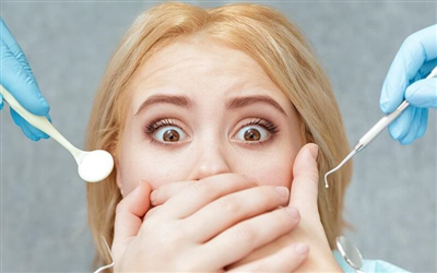 Niềng răng bị hóp má và cách khắc phục